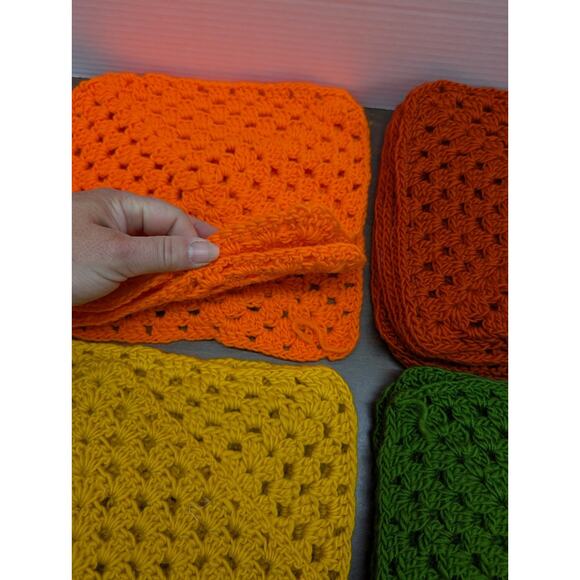Lot of 17 Large VINTAGE Granny Square Mix 9" Red Green Orange Yellow AS SHOWN - Picture 4 of 8